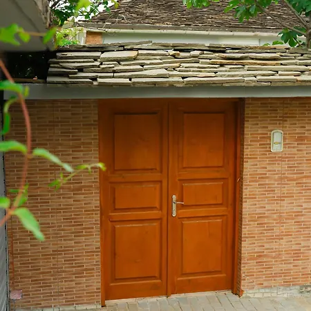 'te Gjyshi' Vakantiehuis Përmet
